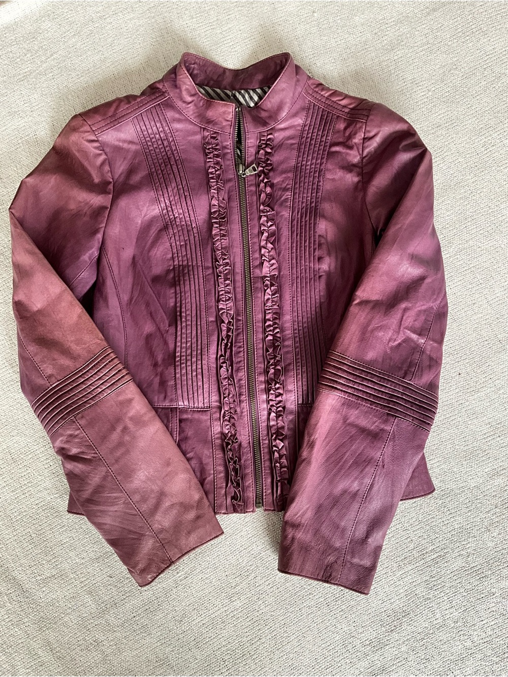 Danier Genuine Leather Plum Mauve Ruffle Zip Jacket | Pintuck Moto S - Picture 6 of 11